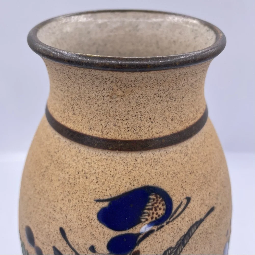 Mexican folk art tonala pottery vase, signed hand painted sandstone